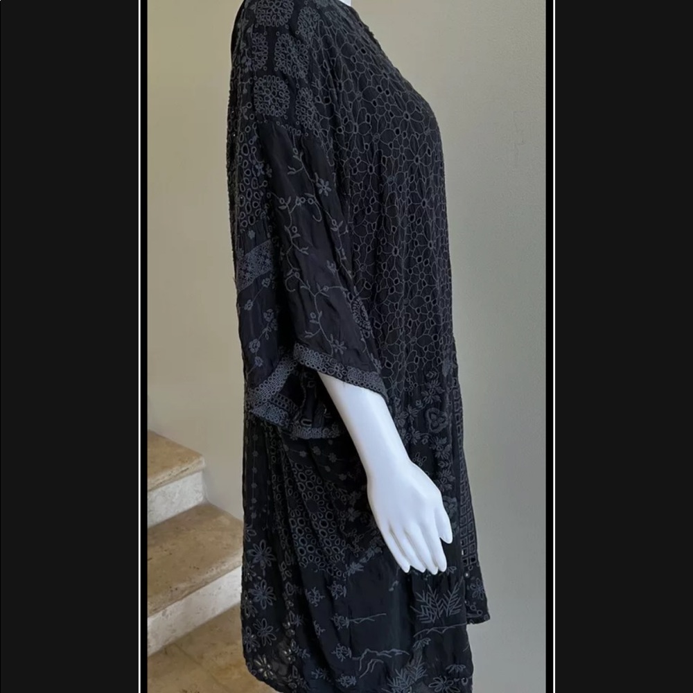 Johnny Was Kimono Tunic Black with Grey Eyelet Embroidered Size Small Fits most - Picture 6 of 9